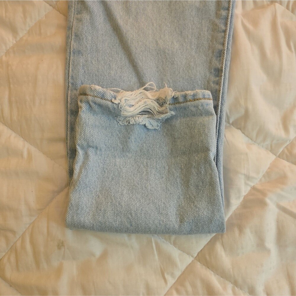 Levi's 501 Women's Jeans 30x30 - Light Wash Blue Denim Distressed Straight - Picture 7 of 10